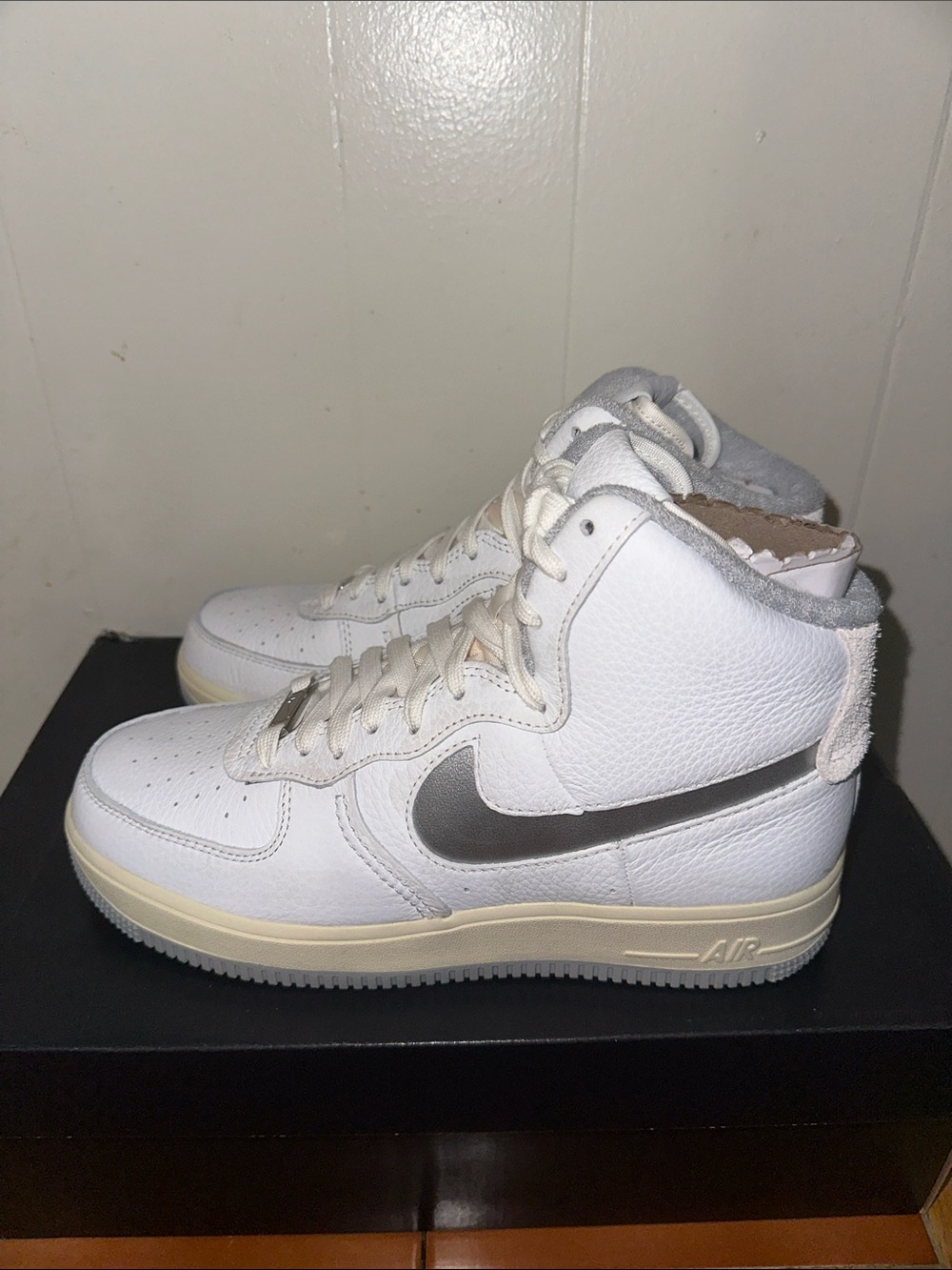 Nike Air force 1 High-Top Sneakers - White with Silver Swoosh
